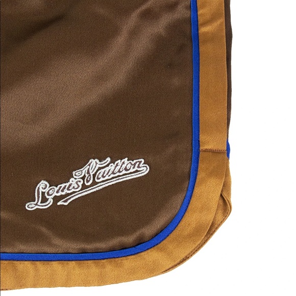 Louis Vuitton Script Shorts - Picture 3 of 5